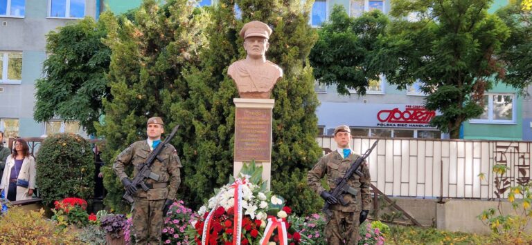 Uroczyste odsłonięcie pomnika generała Władysława Sikorskiego